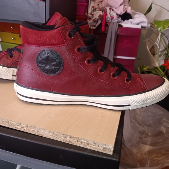 Converse - Picture 6 of 8